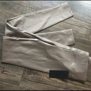 New with tags leggings!